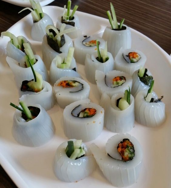 Sashimi Mực