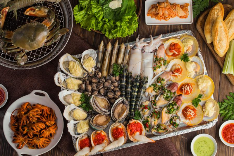 vet-thuong-ho-nen-tranh-an-hai-san-gi