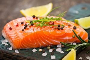 Ăn cá hồi sống có đảm bảo sức khỏe hay không ???
