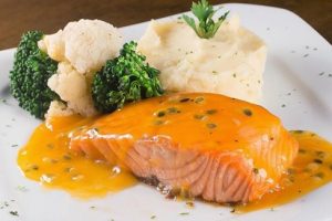 3 ways salmon sauce garlic butter, tomato, lemon climbing