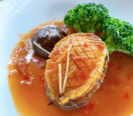 Bào ngư làm món gì ngon-Bào ngư hấp gừng sốt dầu hào