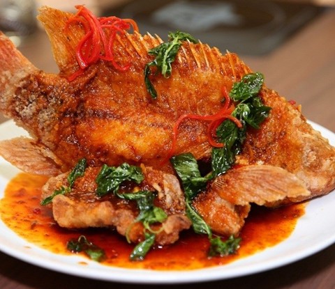 cá chẽm sốt chua ngọt