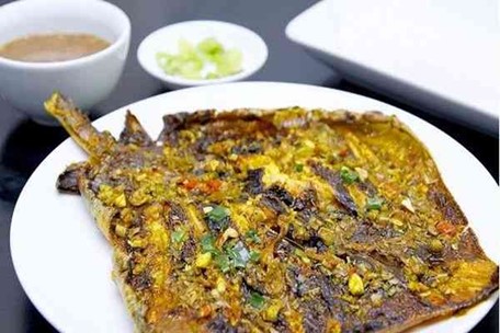cá đuối nướng nghệ