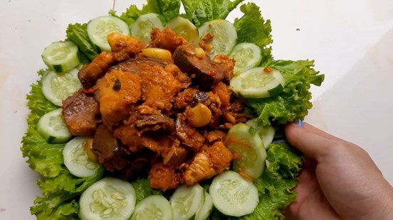 cá đuối xào lăn