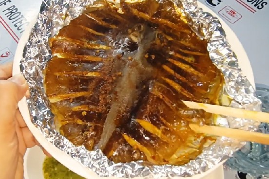 cá đuối nướng