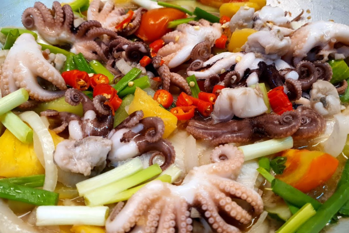 mon-bach-tuoc-xao-chua-ngot-thanh-pham