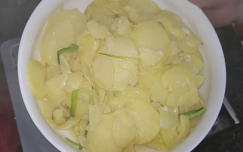 mon-khoai-tay-xao-chay